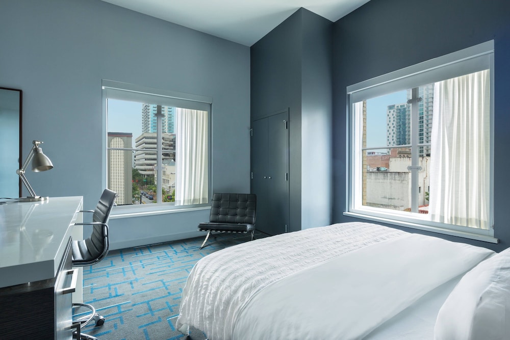 Le Meridien Tampa, The Courthouse 8/35