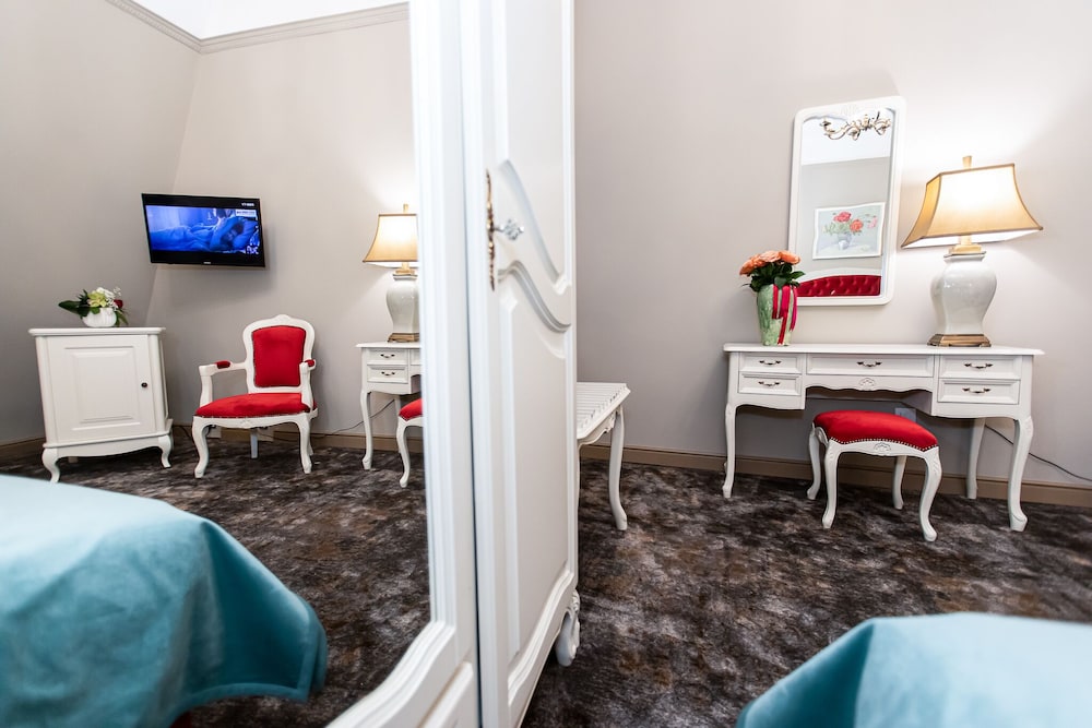 GRAND HOTEL TRAIAN 29/34