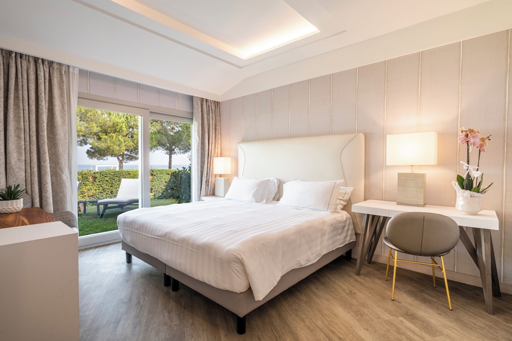JUNIOR SUITE, DELUXE