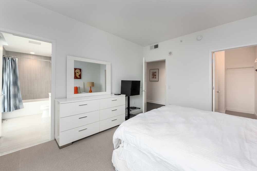 Global Luxury Suites at Reston Town Center 21/75