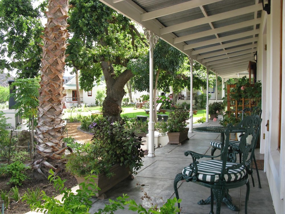 Montagu Vines Guest House 41/50