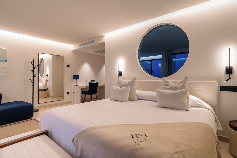 Suite, Sea View