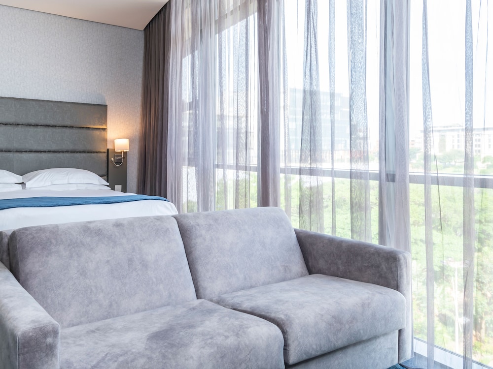 aha Gateway Hotel 13/34