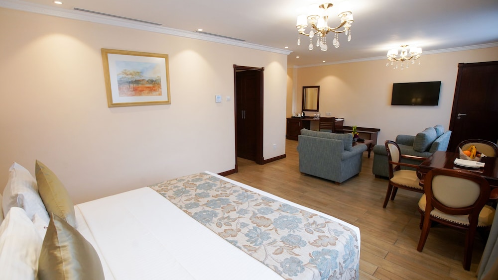 Sarova Woodlands Hotel Spa 23/50