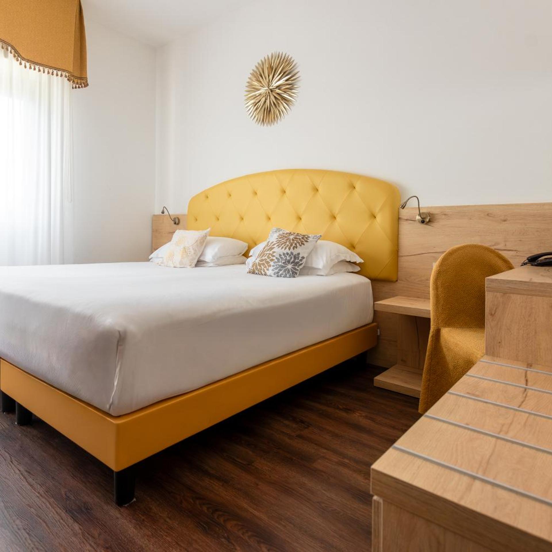 COMFORT, DOUBLE BED