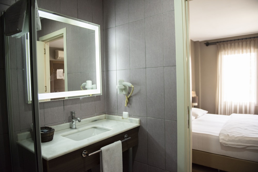 Adana City Hotel 58/59