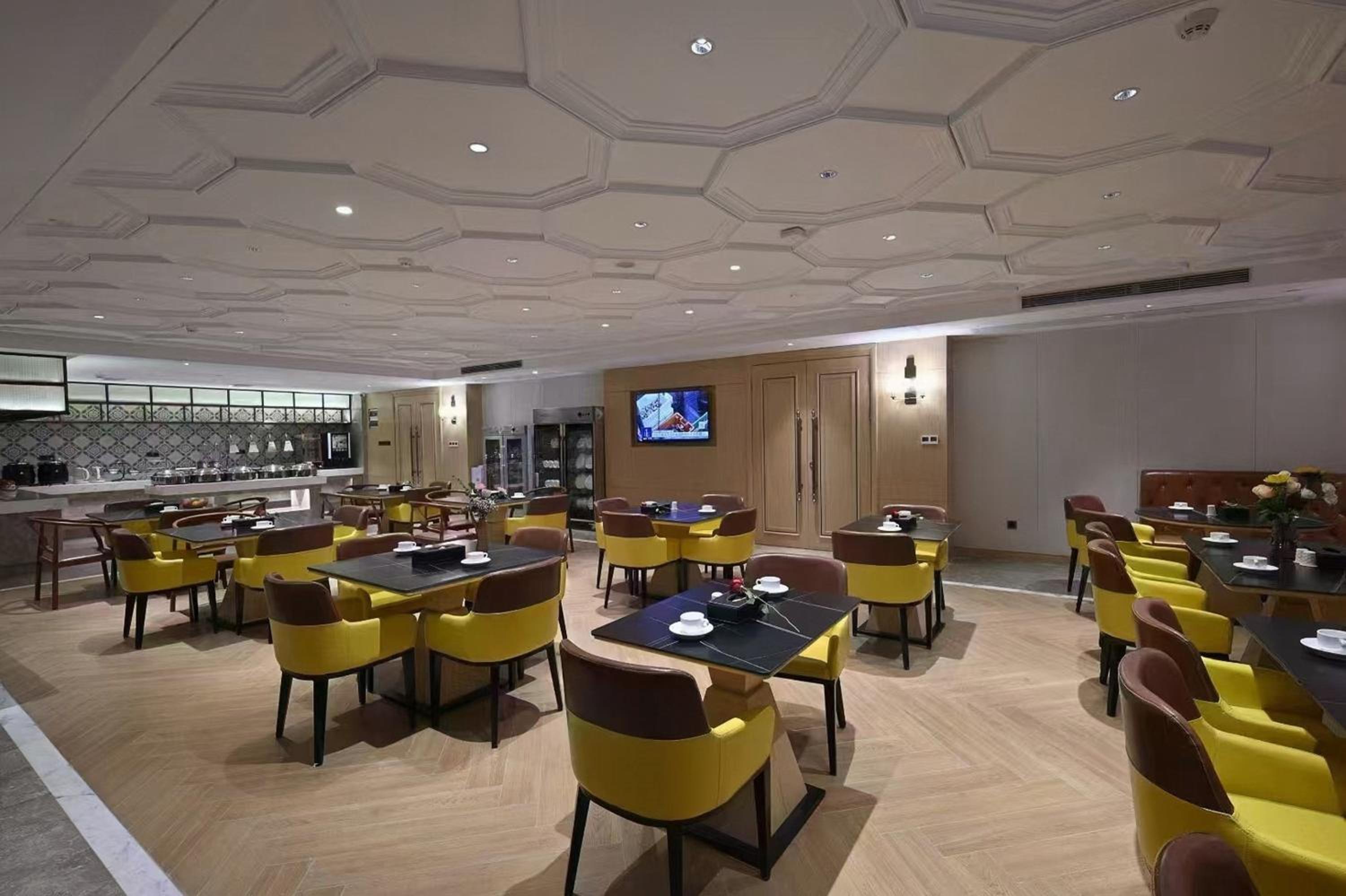 Vienna International Hotel Guangzhou Huadu Plaza Sunac Cultural Tourism City 44/50