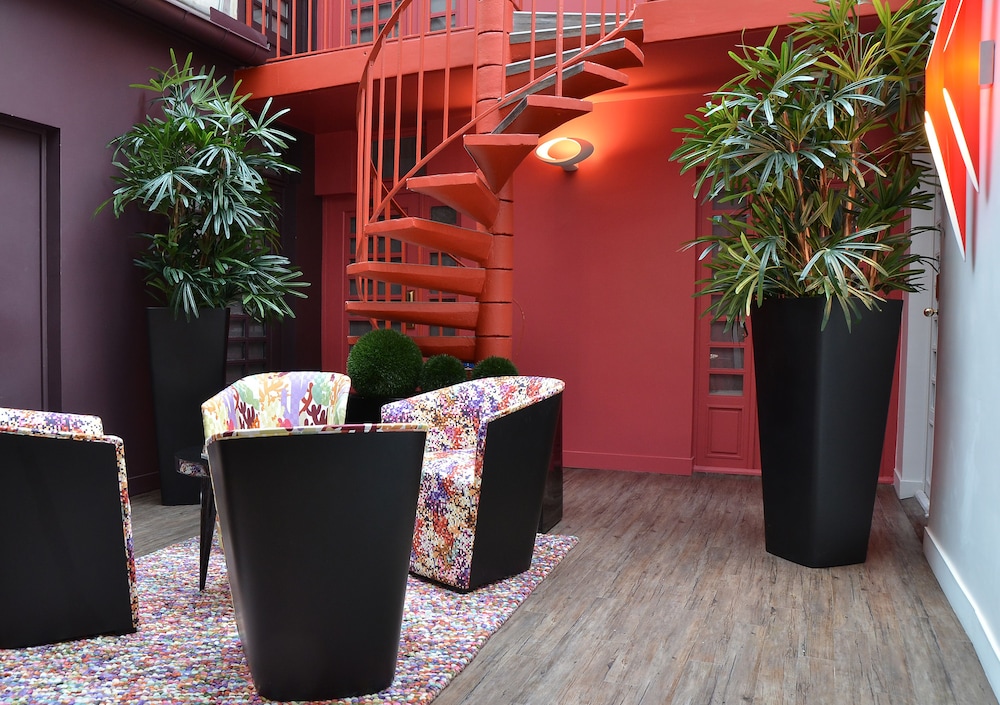 Hiro Hotel 5/52