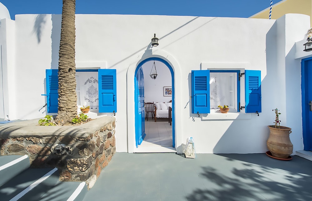 Kadia Traditional Residences 24/50