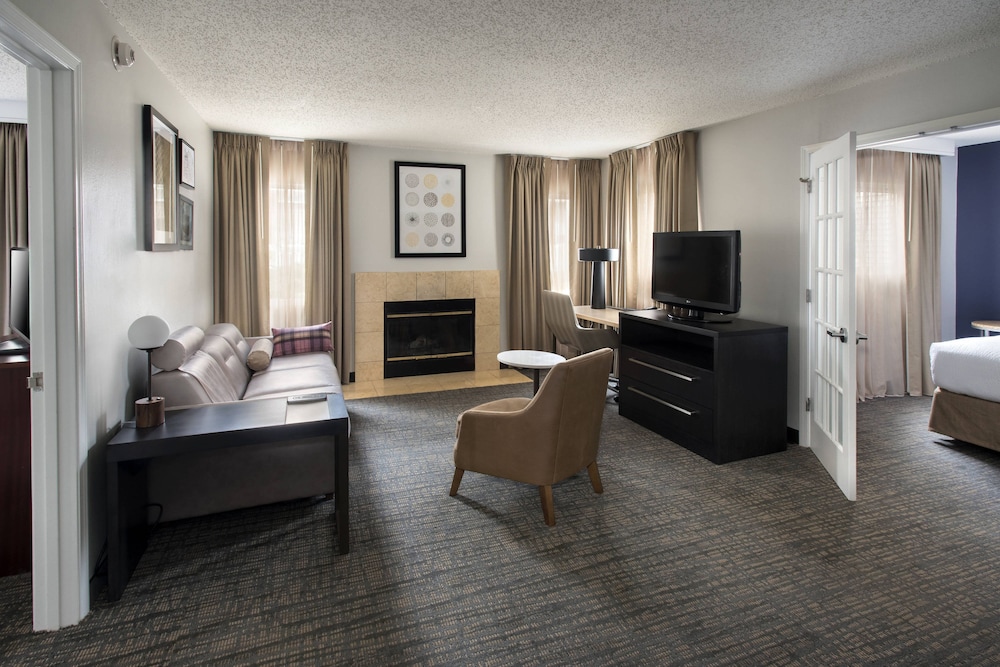 Residence Inn Syracuse Carrier Circle 14/24