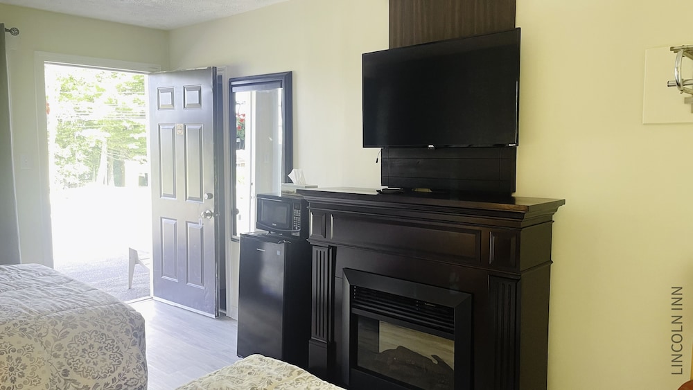 Lincoln Inn Fredericton 8/58