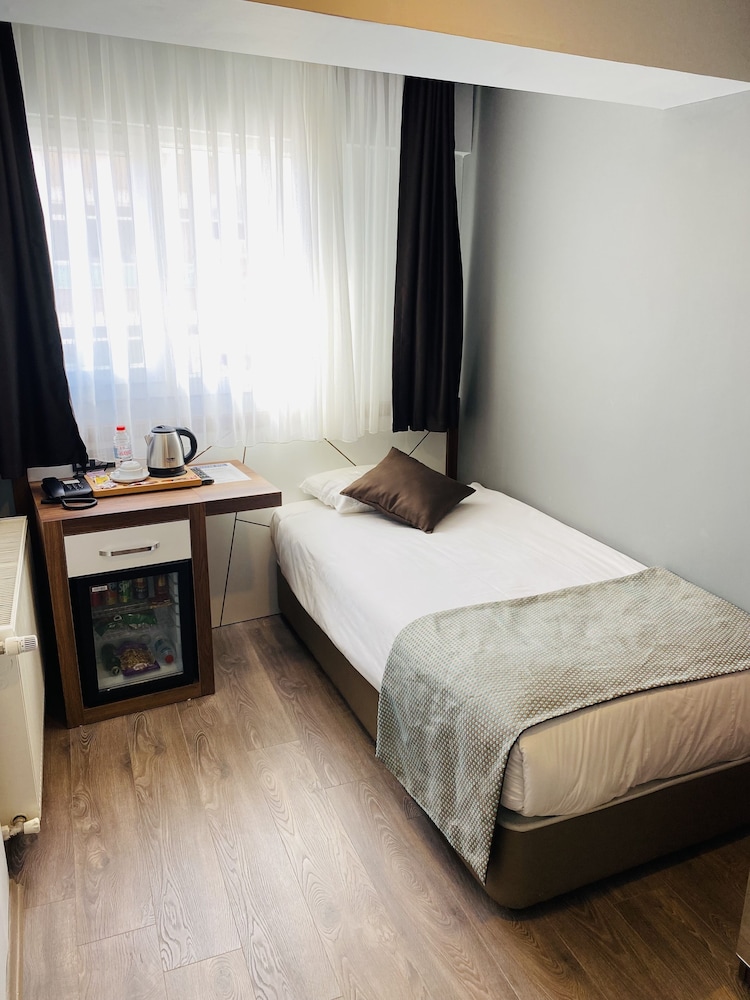 ECONOMY, SINGLE, SINGLE BED