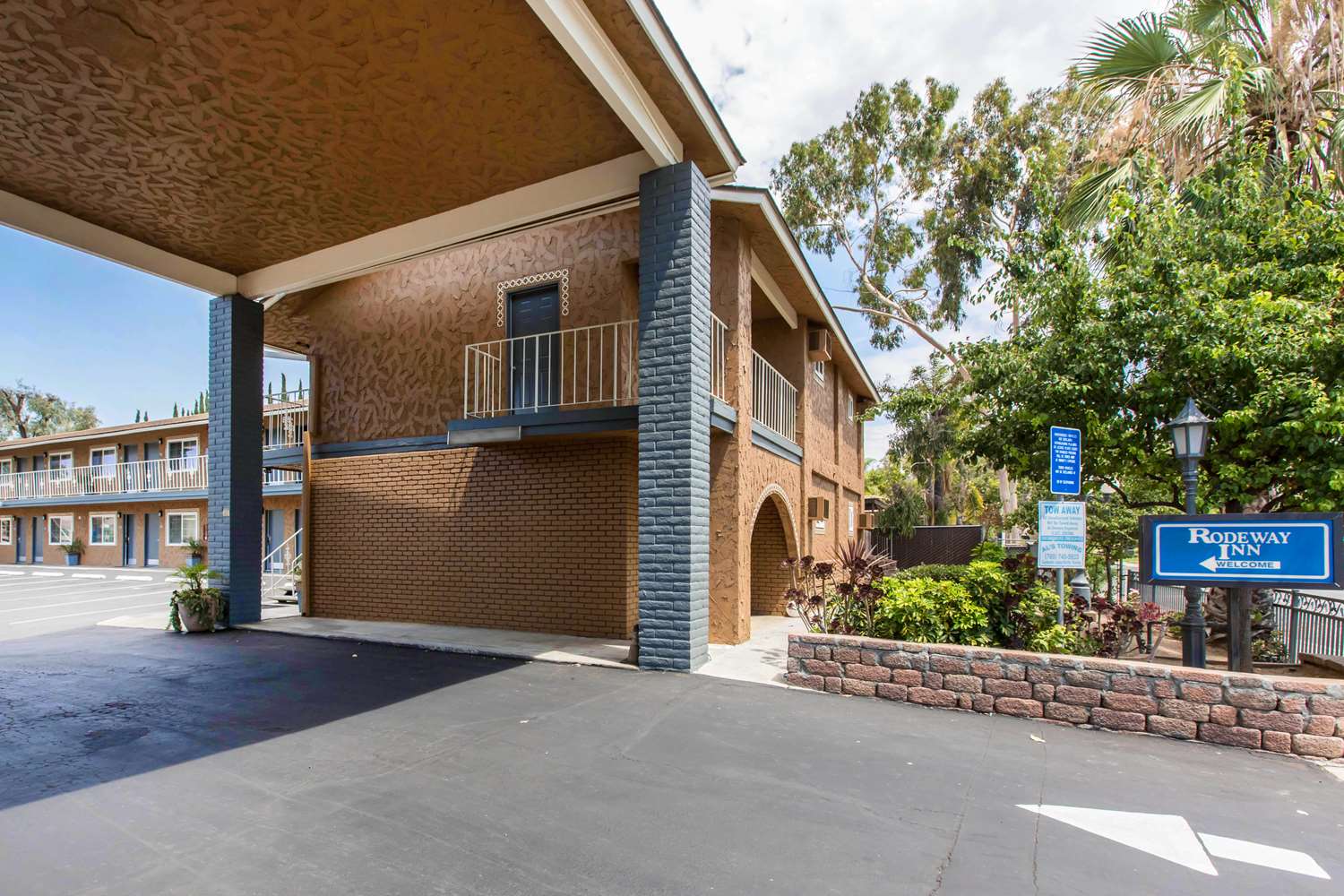 Rodeway Inn Escondido Downtown 34/34