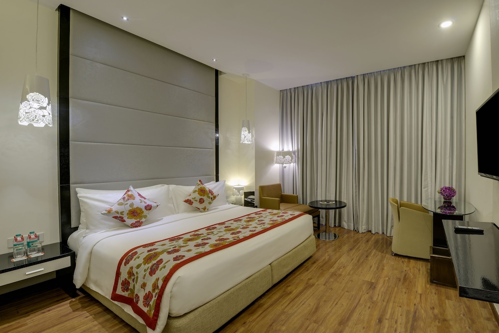 E HOTEL 25/68