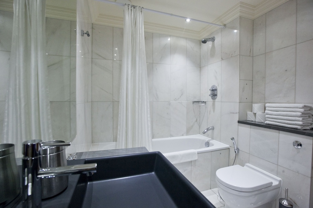 Sanctum International Serviced Apartment Maida Vale 69/72