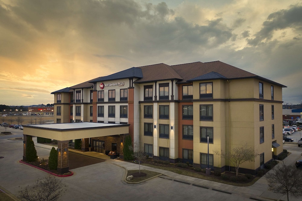 Best Western Plus Tupelo Inn Suites 1/45