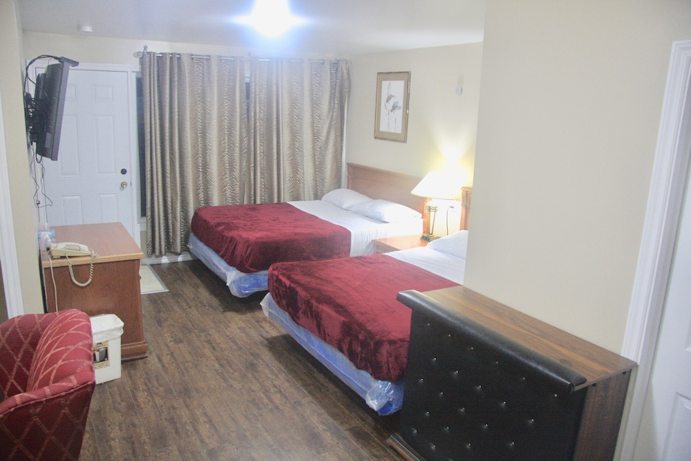 American Plaza Motel 12/31