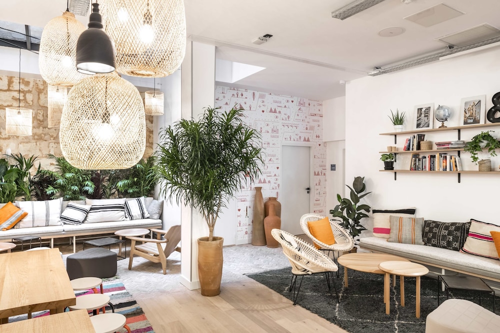 Central Hostel 32/50