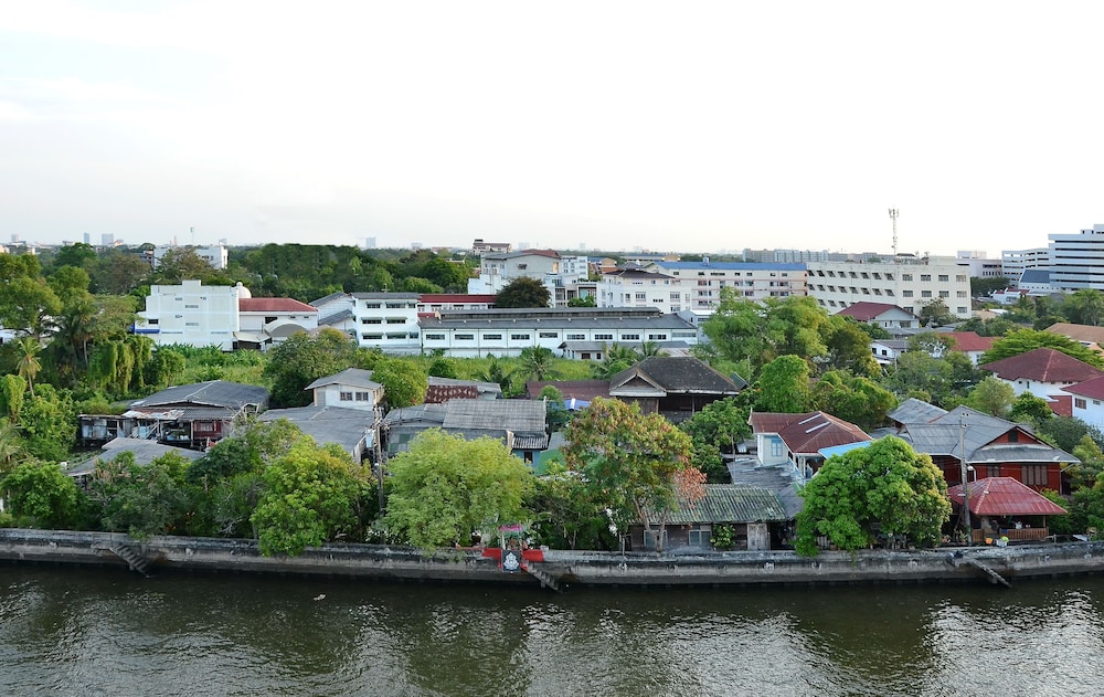 NORN Rimklong Bangkok Hotel 47/50
