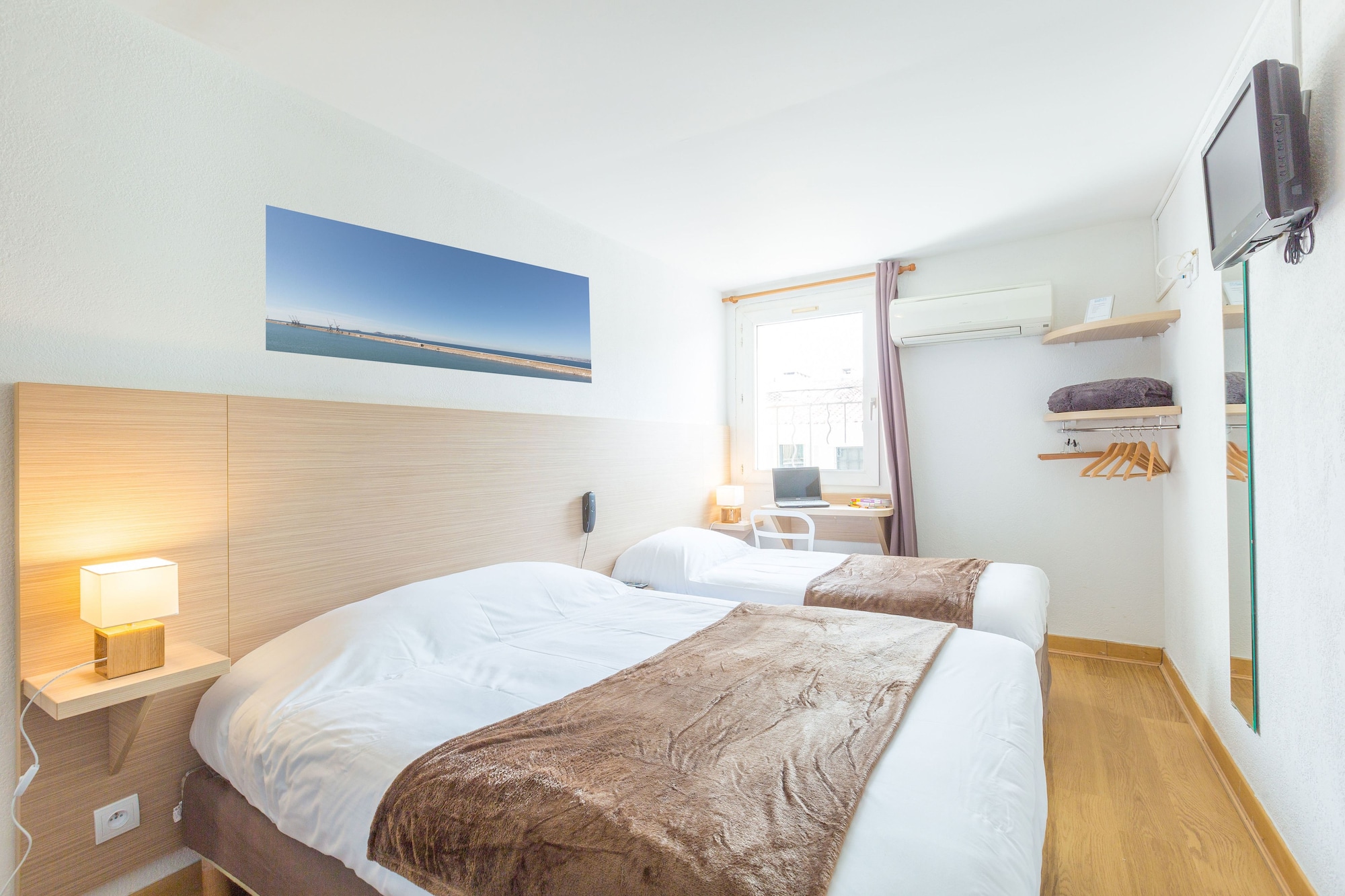 ROOM, TRIPLE