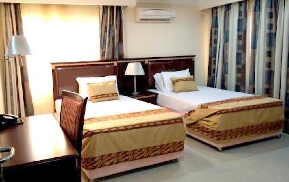 Beni Apartment And Suites 9/50