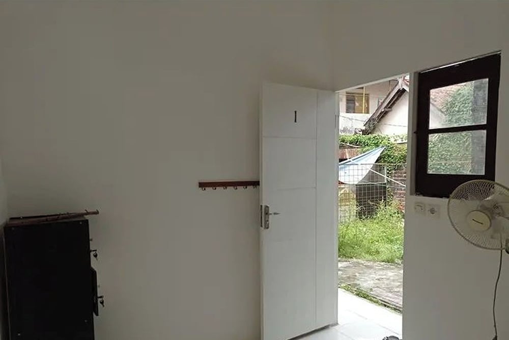 Kost 48 Surabaya 36/46