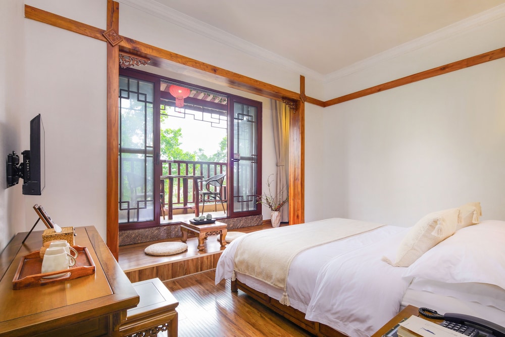 COMFORT, KING BED