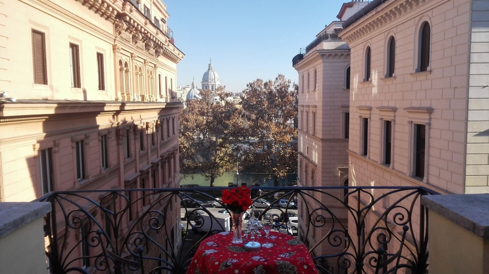 HOTEL RESIDENZA CAVALLINI 25/32