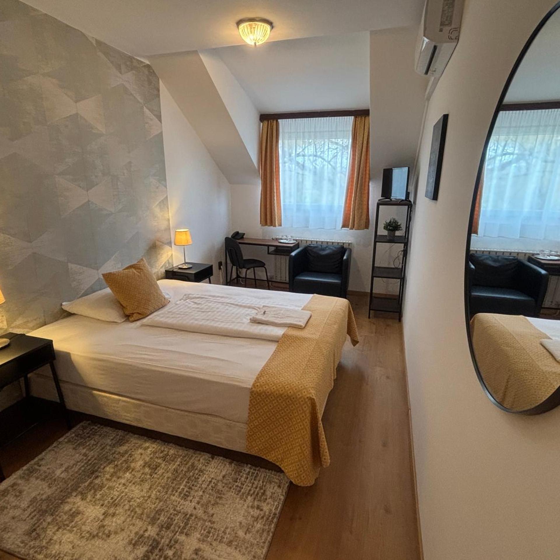 Room, Single