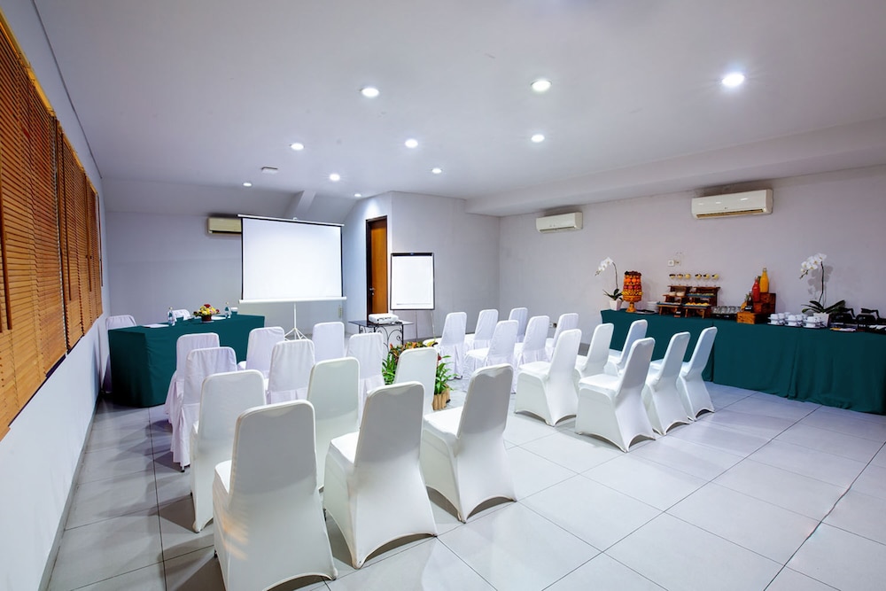 THE 1O1 Bali Oasis Sanur - CHSE Certified 78/85