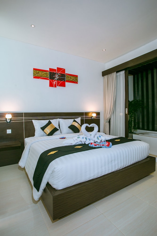 The Diana Suite 25/67