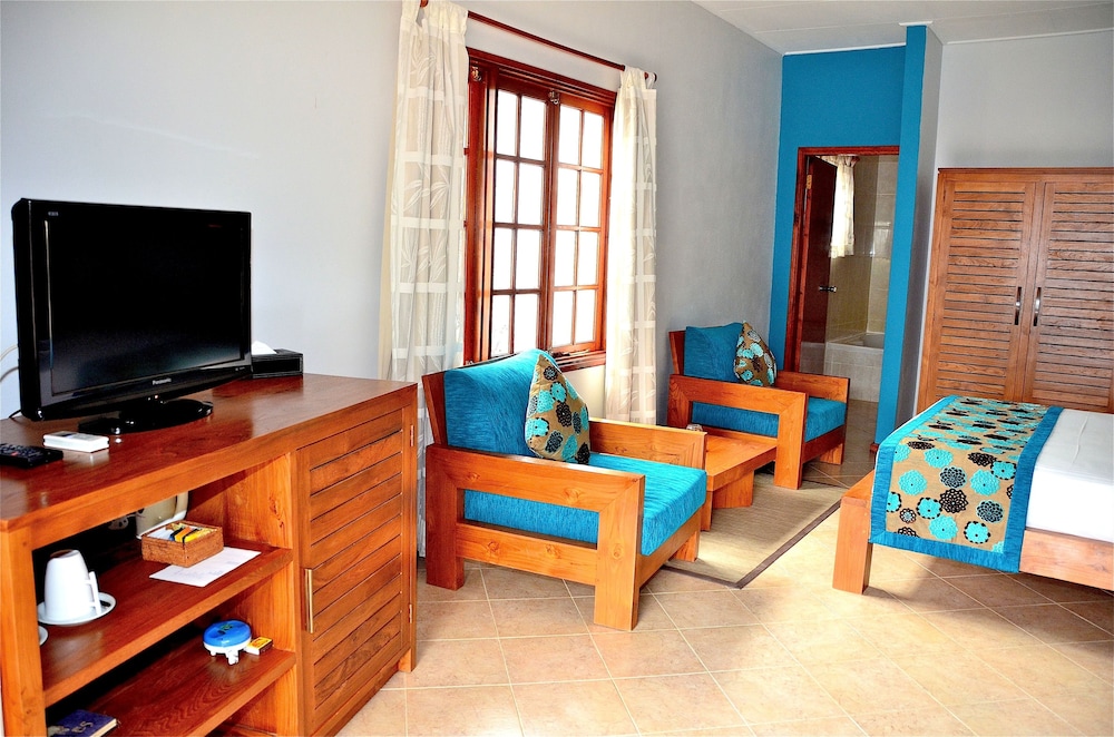 Villas De Mer Hotel 41/71