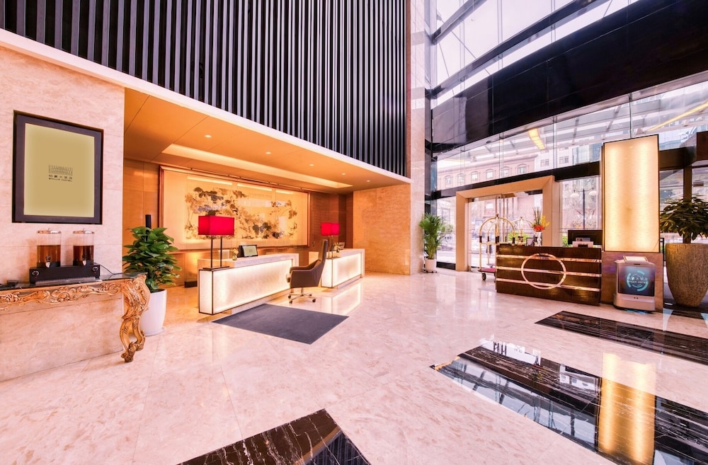 Enlux Hotel (Baotu Quanquan City Plaza) 6/59