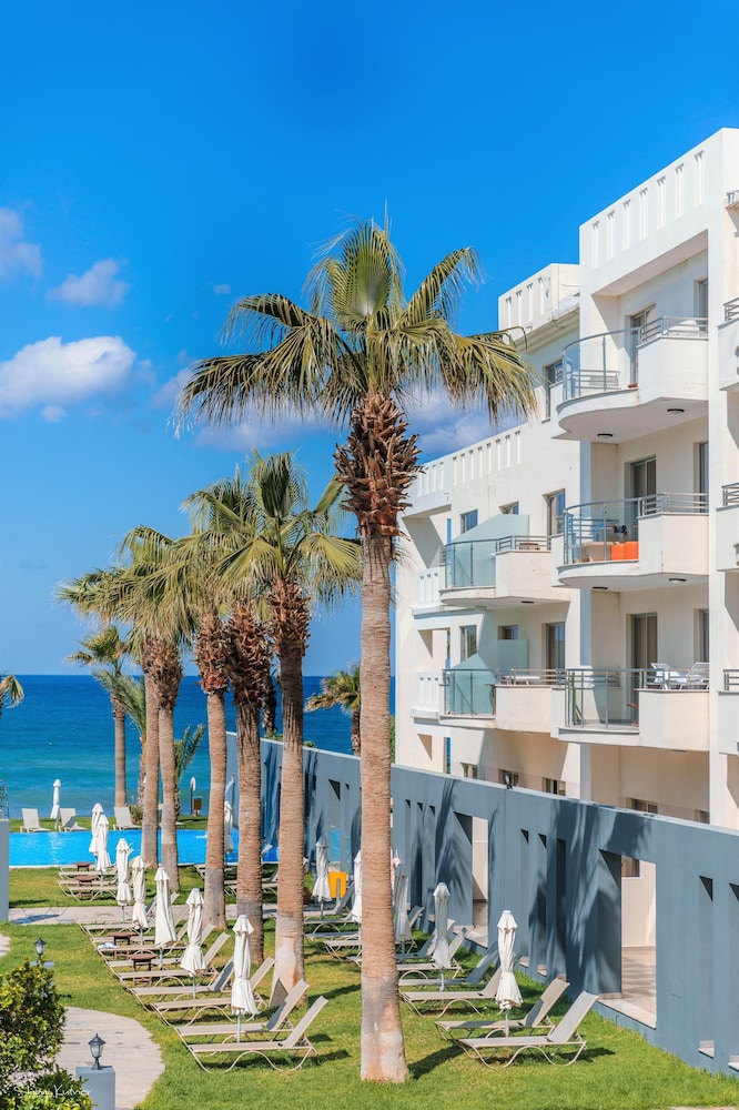Blue Lagoon Kosher Hotel 46/50