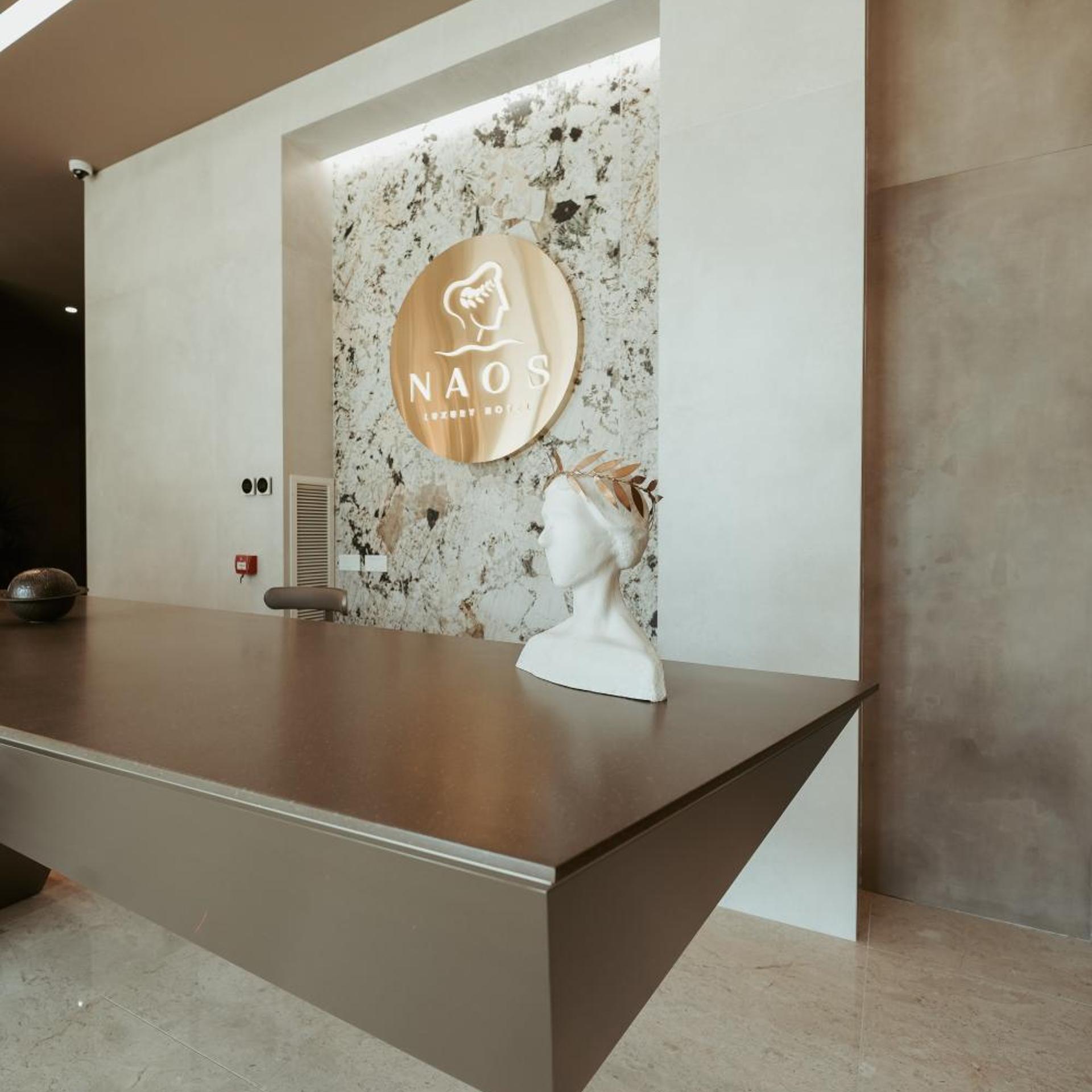 Naos Luxury Hotel 11/62