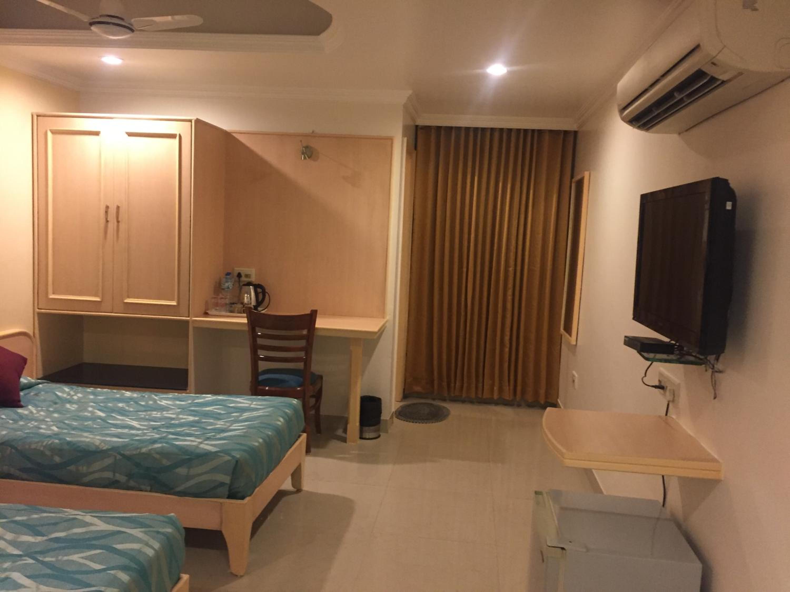 Hotel Sarthak 15/36