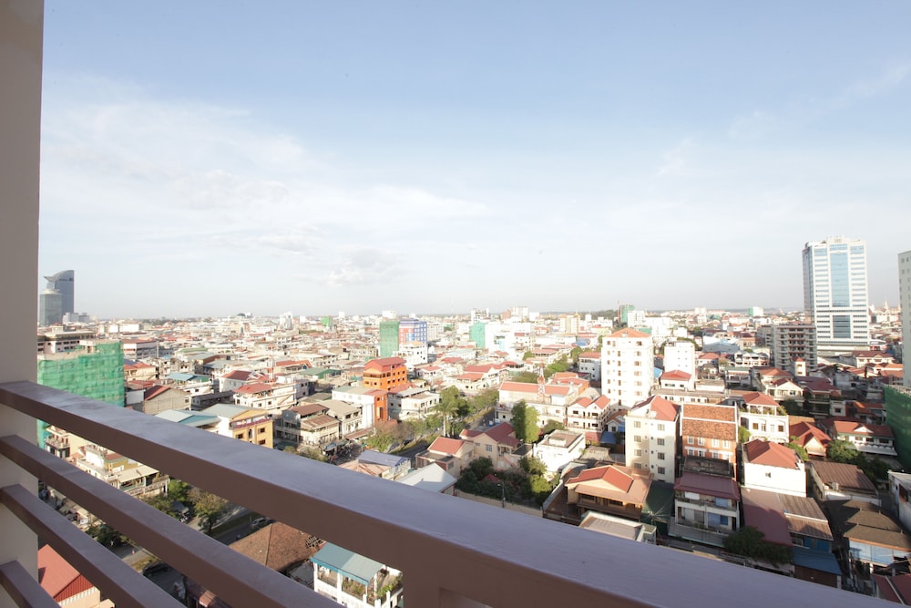 Kirirom Crystal Hotel 49/51