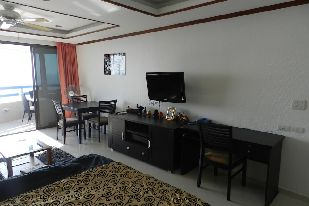 Alex Group Jomtien Plaza Condotel 26/50
