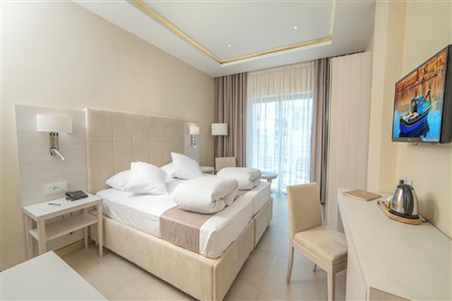 Deluxe, Double or Twin Bed, Maritim Antonine Hotel and Spa Malta 2/2