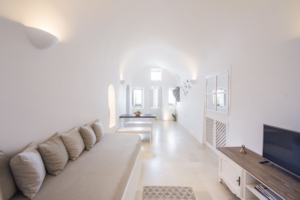 Anemi House & Villas 79/100