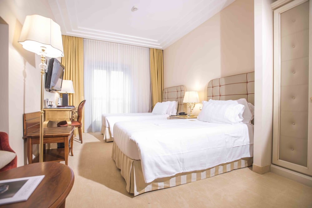 Golden Tower Hotel and Spa 13/38