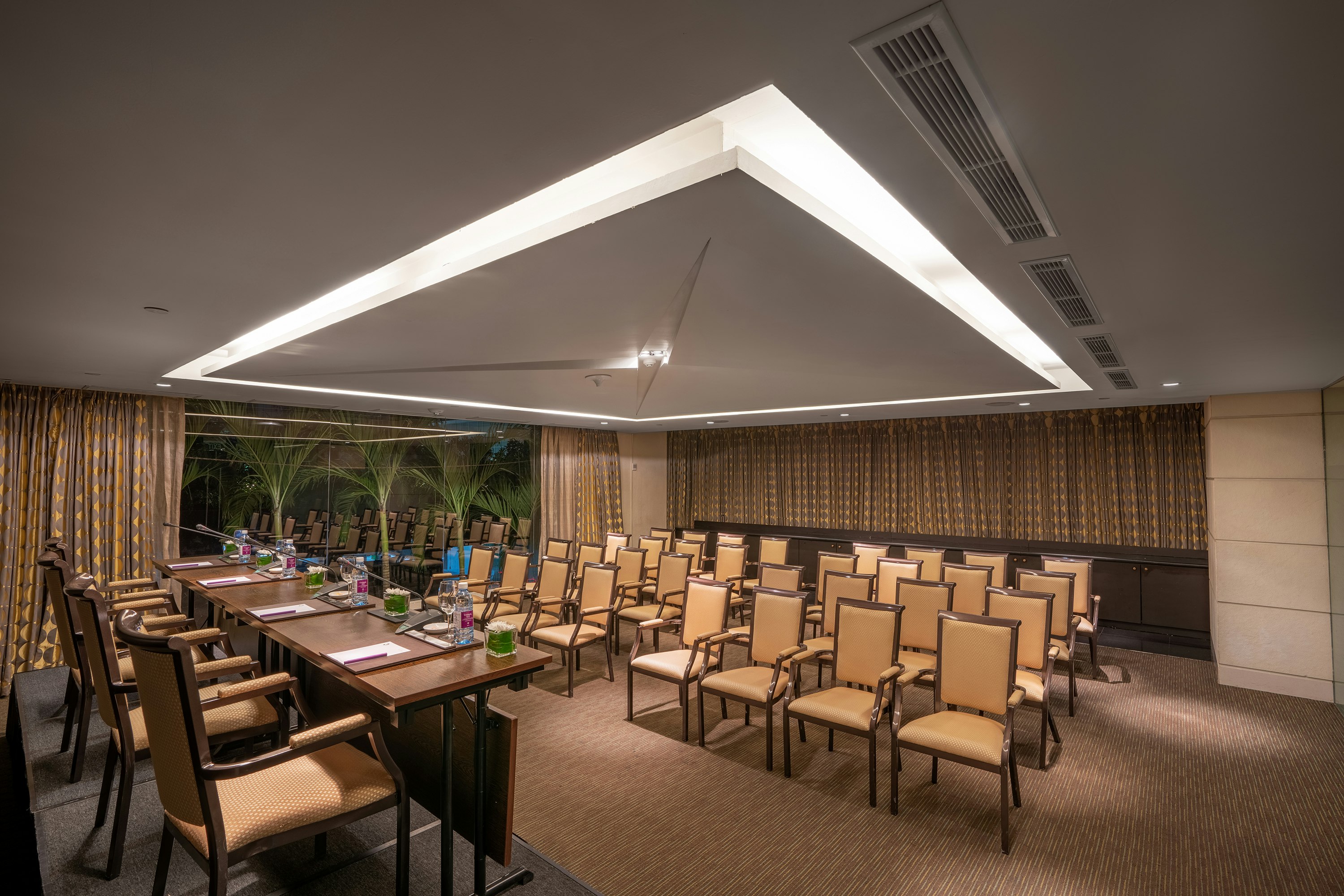 Cinnamon Grand Colombo 19/40