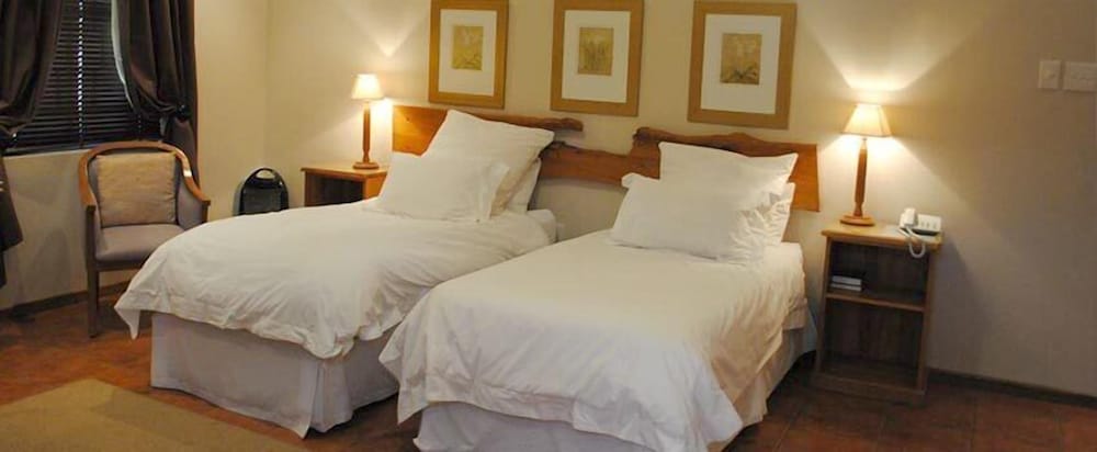 Beaufort Manor Country Lodge 6/40