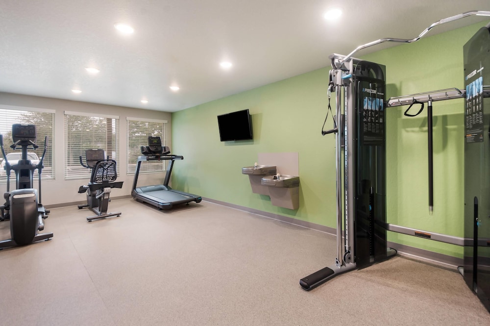 WoodSpring Suites Tampa Airport North Veterans Expressway 30/40