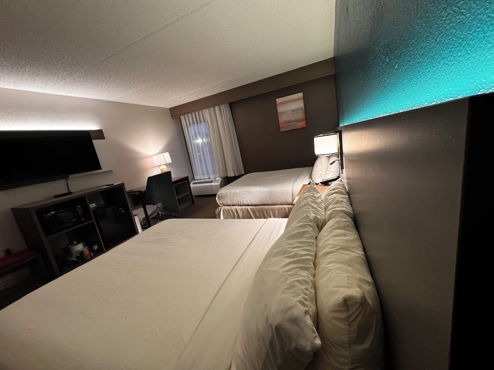 غرفة بسريرين كوين لذوي الإعاقة، Comfort Inn Darien - North Brunswick 3/6
