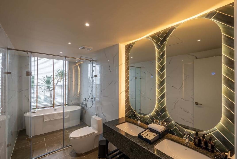 La Vela Hue Hotel 50/50