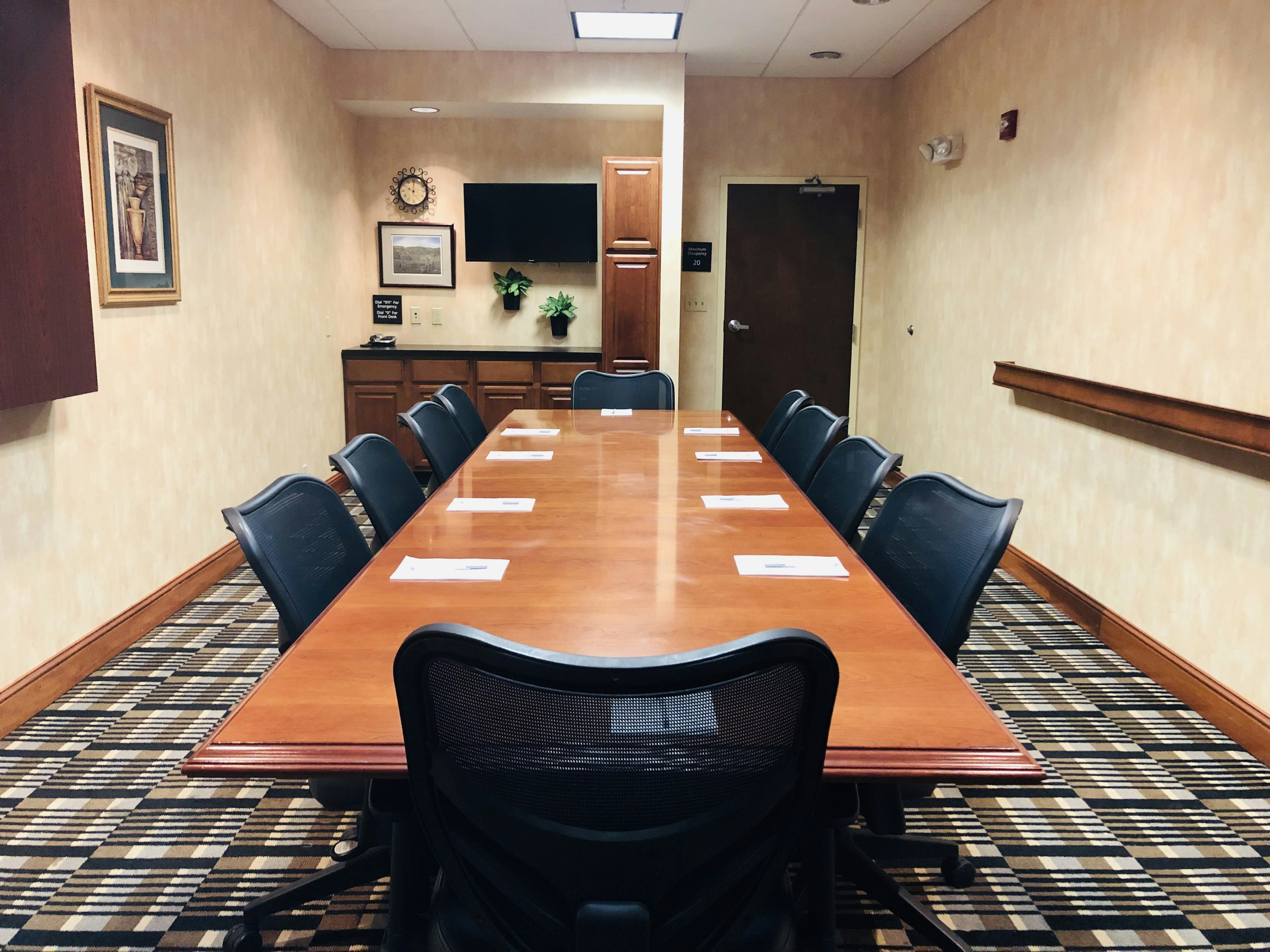 Hampton Inn Lewisburg WV 33/38