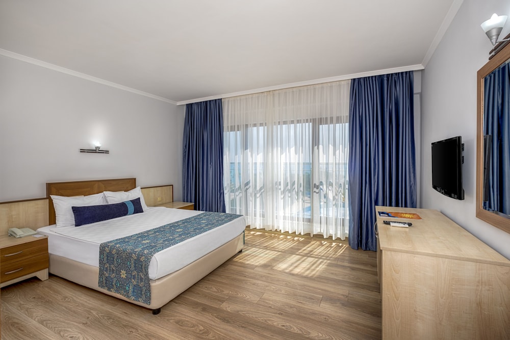 Stella Beach Hotel 17/62