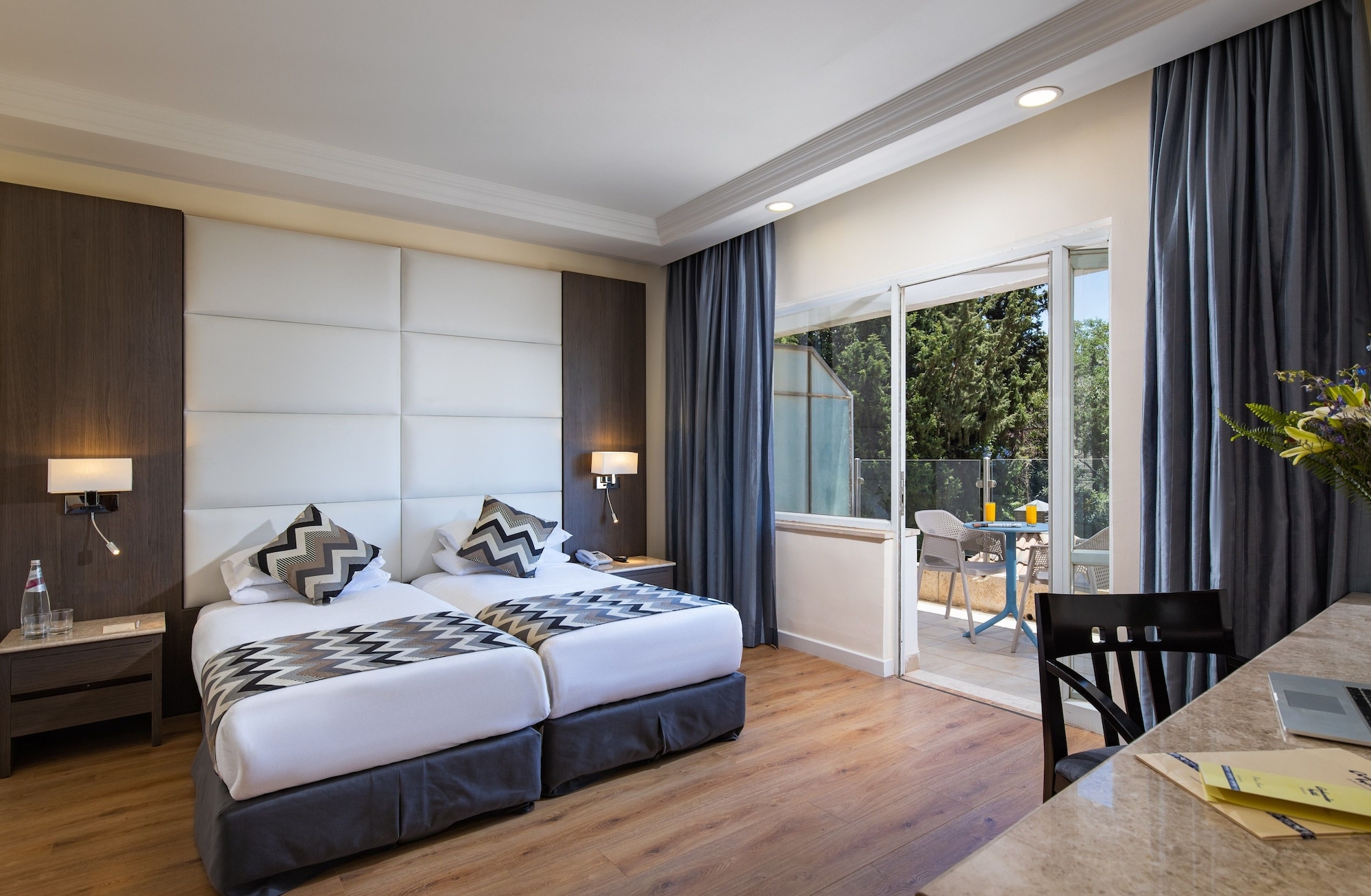 SUPERIOR, TWIN BEDS, CITY VIEW, BALCONY