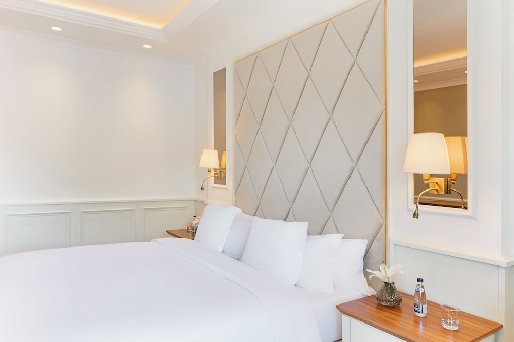 Heritage Grand Perast Hotel 16/50